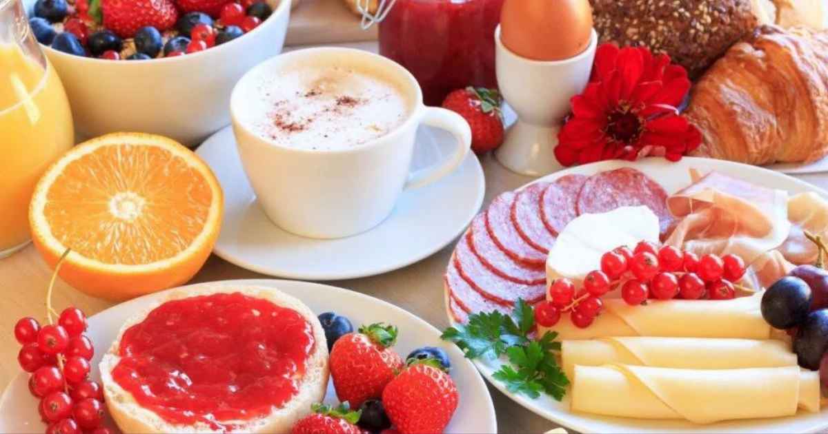 café da manhã de aniversário