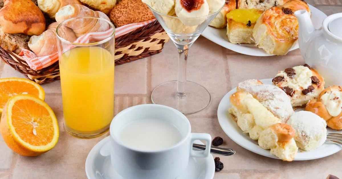 café da manhã de aniversário