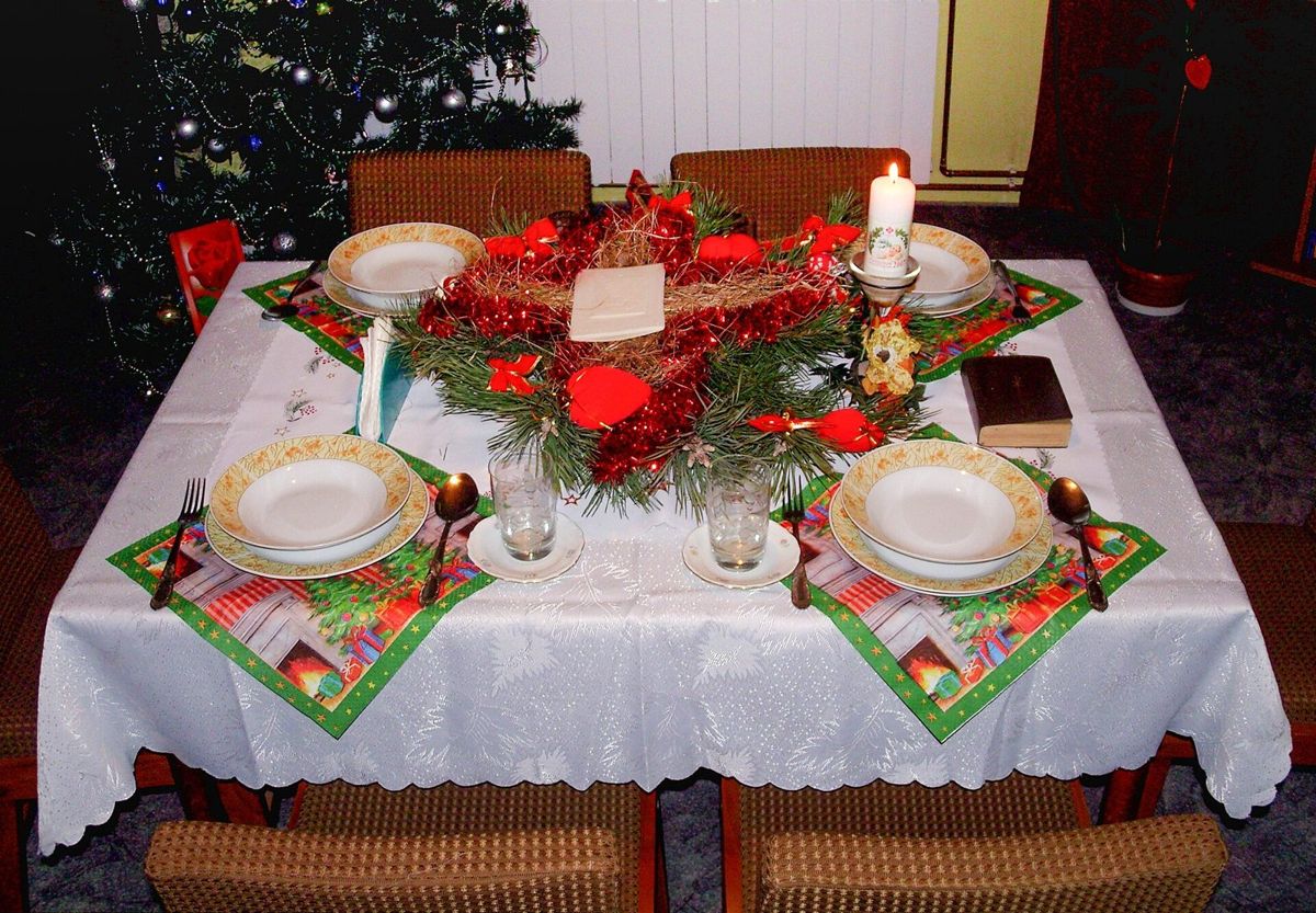Decoração de mesa de Natal: como montar passo a passo