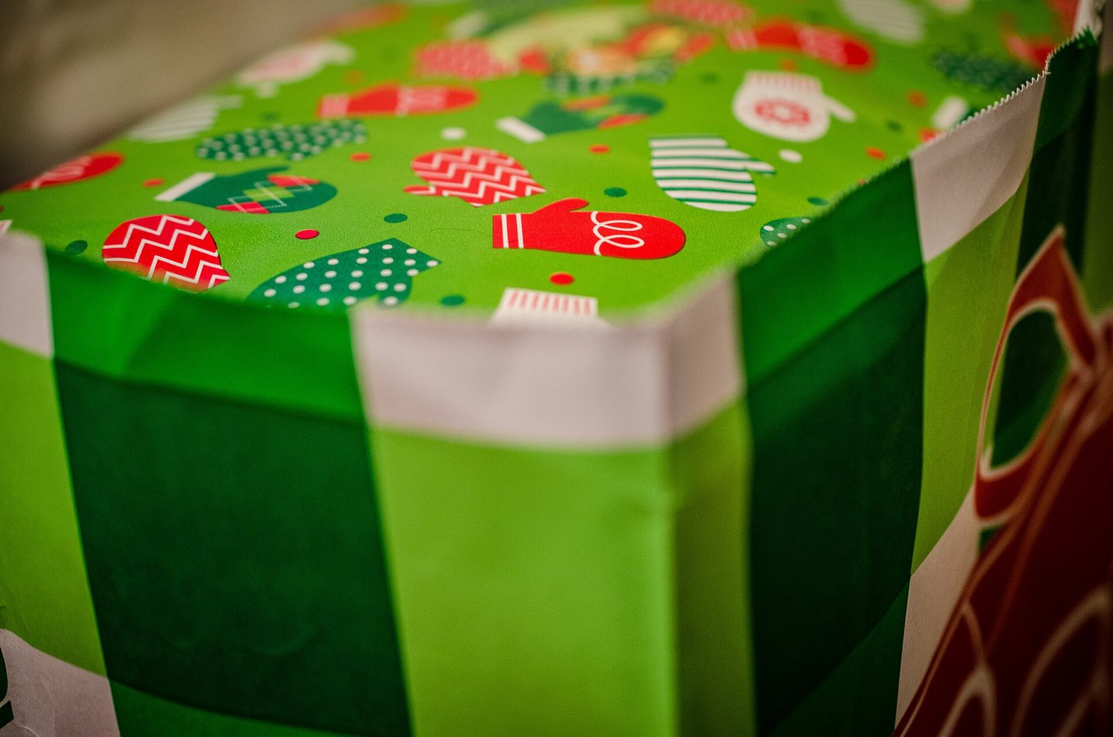 Presentes para amigo secreto: ideias para mulher, colegas e amigo secreto das cores